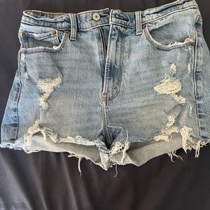 Abercrombie and fitch high rise mom shorts. Never worn